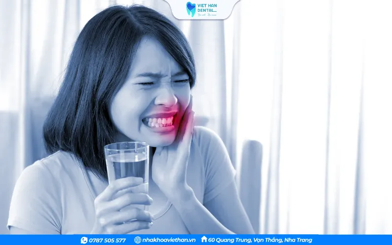 Bọc răng sứ xong uống nước lạnh bị ê buốt