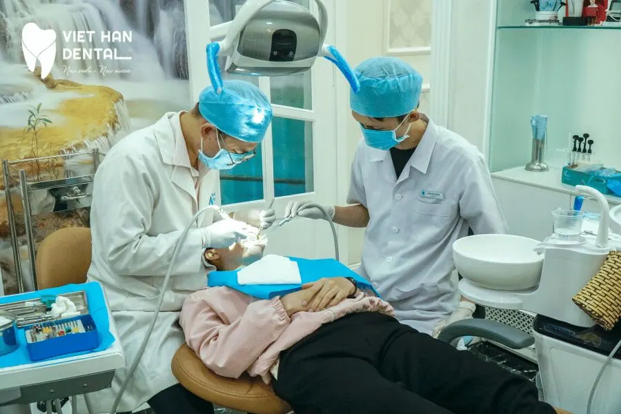 Phẫu thuật cấy ghép trụ Implant