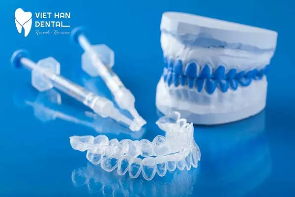 Bộ dụng cụ tẩy trắng răng tại nhà 