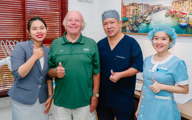 Hình ảnh khách hàng 1 của Bác sĩ Phạm Nhật Huy
