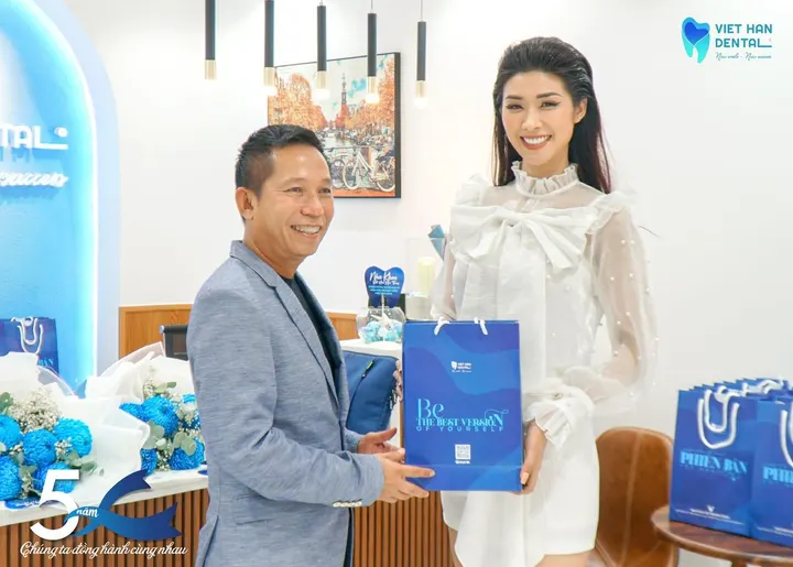 Chương trình quà tặng tri ân khách hàng thân thiết tại Nha khoa Việt Hàn
