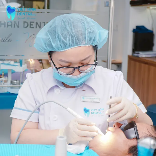 Tẩy trắng răng hiệu quả tại phòng khám