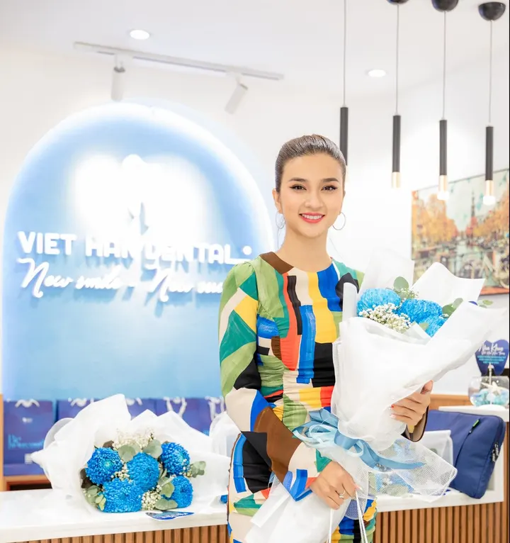 Một buổi trải nghiệm tại Nha khoa Việt Hàn cùng Diễn viên Kim Tuyến