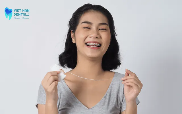 7 vật dụng “bất ly thân” của người niềng răng