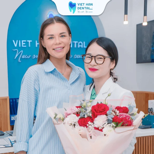 Khách hàng tại Nha khoa Việt Hàn của Bác sĩ Văn Thanh Nga