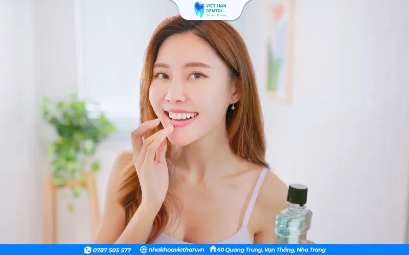 Vệ sinh răng miệng đúng cách sau khi uống cà phê