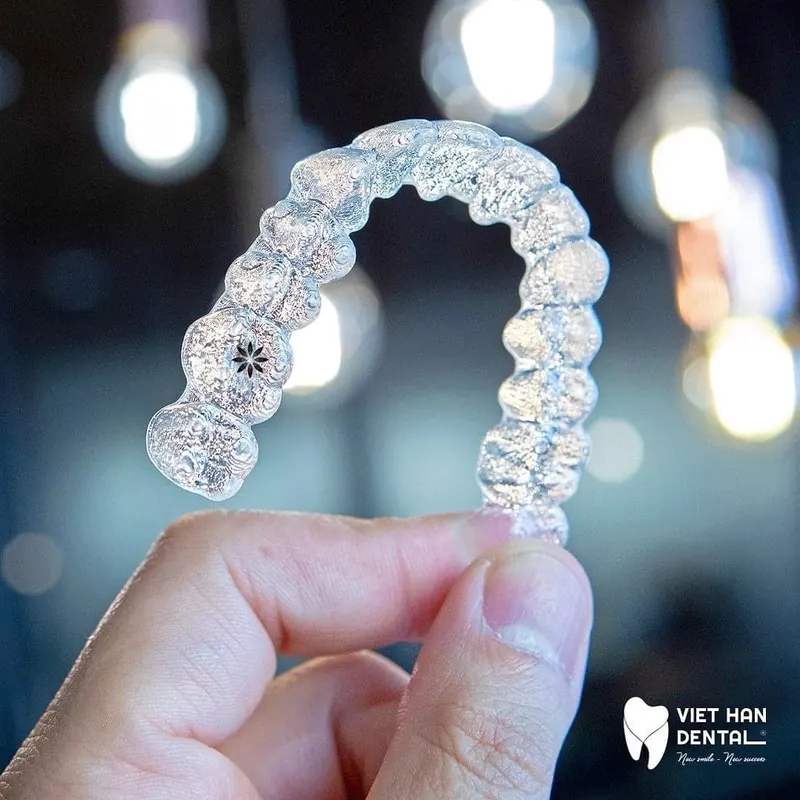 Niềng răng trong suốt Invisalign 