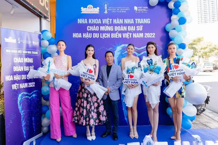 Nha Khoa Việt Hàn đồng hành cùng Hoa hậu Du lịch Biển Việt Nam 2022